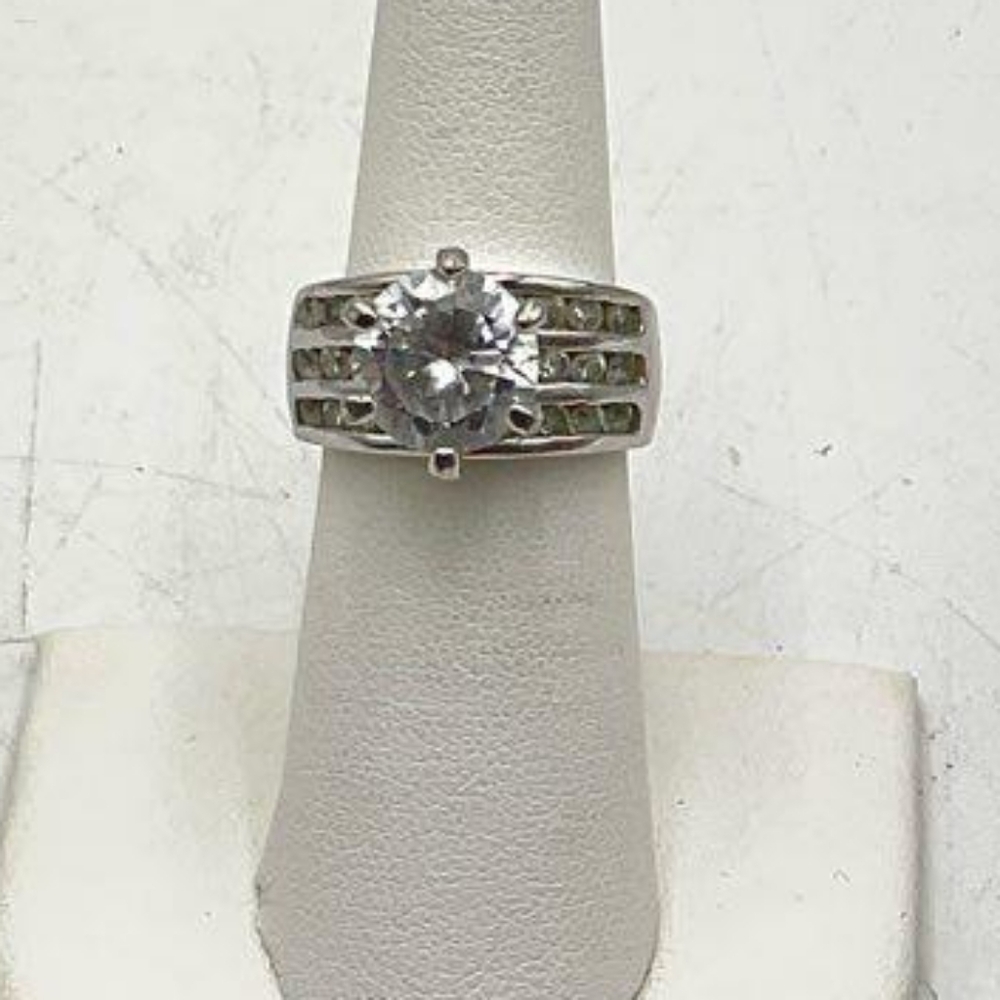 Silver Tone 3ct Round‎ Solitaire Rhinestone Side Baguettes Ring Size 6